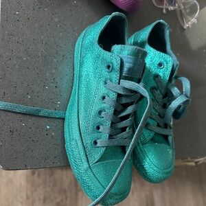 Glitter blue converse